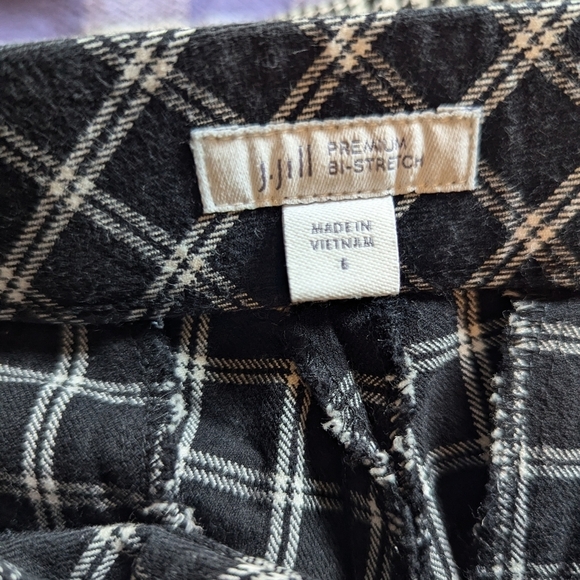J Jill Women's Size 6 Premium Bi-Stretch Black And White Plaid Cotton Pants - Picture 3 of 11